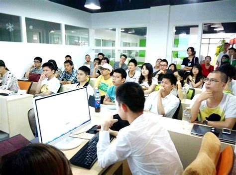 西湖区美工设计速成班-地址-电话-杭州天琥培训学校