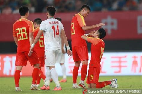 足球友谊赛 中国男足U23 3-2 伊朗U23_直播间_手机新浪网