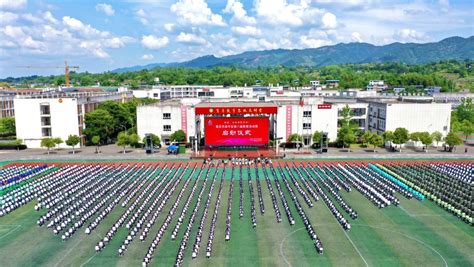 梁平县红旗中学2024年招生办联系电话
