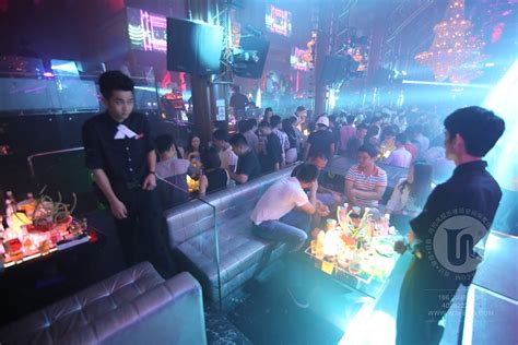 开酒吧最重要的事情是前期的规划和设计-派对酒吧设计-深圳品彦酒吧装修设计公司