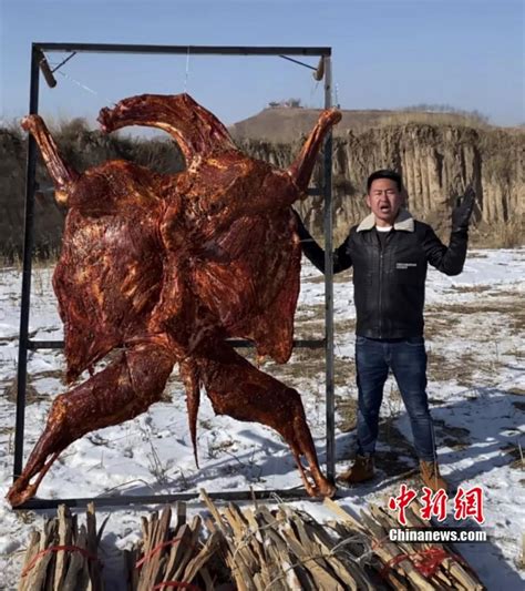 雪山下直播吃涮牛肉，藏地九哥：不是每个人都可以当网红