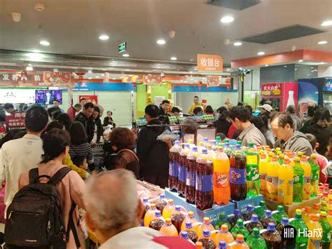 东营各大超市年货均已上架现场“年味”浓浓_联商网