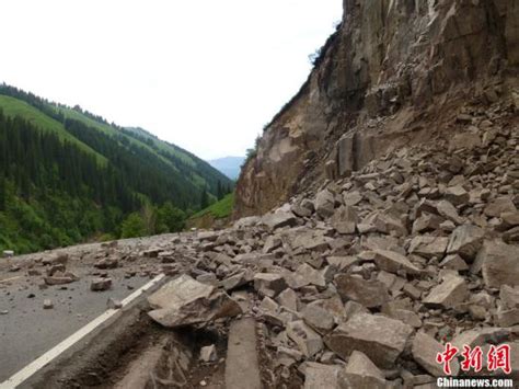 新疆6.6级地震已致逾9万人受灾(图)_凤凰网