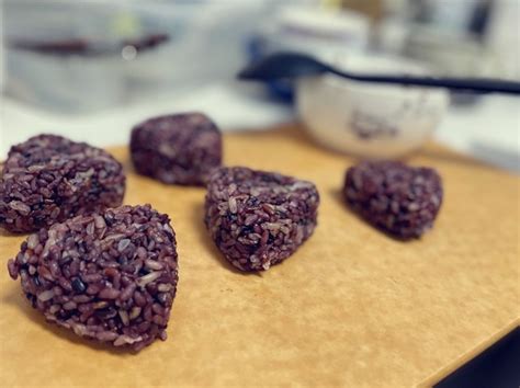 【低脂紫米时蔬饭团的做法步骤图，怎么做好吃】毛小黑1k_下厨房