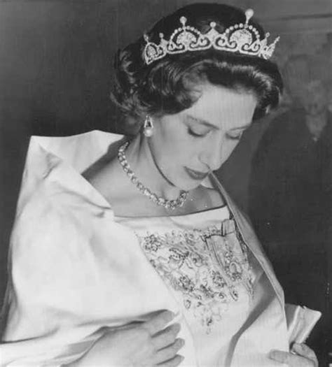 她是英国女王最宠爱的妹妹，玛格丽特公主承包了王室颜值