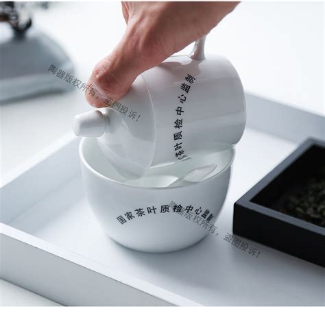 乌龙茶岩茶专用盖碗审评杯茶叶110ml白瓷铁观音评审杯倒钟形茶瓯-淘宝网