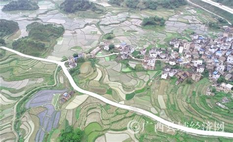 融安县：建“四好”农村路 助力乡村振兴 - 广西县域经济网