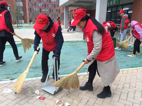 郑州市“全城清洁”活动 郑州八中学生志愿服务队在行动--郑州教育信息网