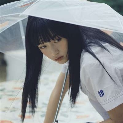 忧郁系头像温柔女生