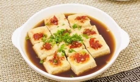 【臭豆腐小锅米线的做法步骤图，怎么做好吃】素人厨师梅姐_下厨房