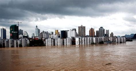 强降雨来袭 云南省红河州金平县金水河镇山洪泥石流爆发-图片频道