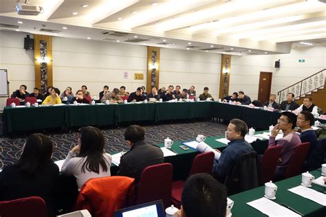 四川地矿集团参加中国稀土集团与省自然资源投资集团战略合作座谈会
