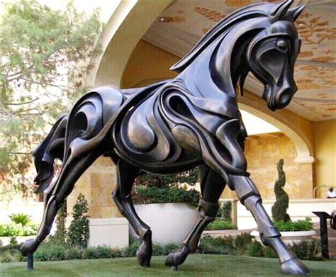 公园草地不锈钢马成品雕塑 马的象征意义|手工艺|工艺品设计|锦鲤座 - 原创作品 - 站酷 (ZCOOL)