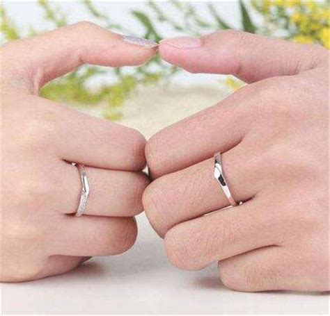 女生戒指的戴法和意义（图解） 女生五个手指戴戒指分别什么意思 – 我爱钻石网官网