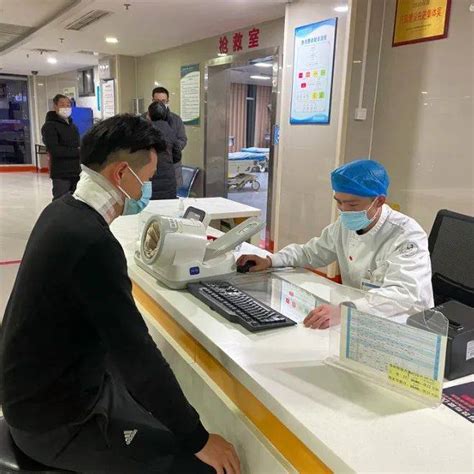 节后首日重庆多家医院门诊量增加 就诊高峰或持续一周_媒体推荐_新闻_齐鲁网