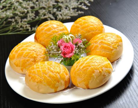 酥皮菠萝包,中国菜系,食品餐饮,摄影,汇图网www.huitu.com