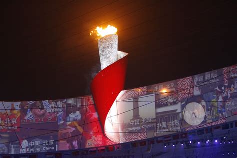 北京冬奥会圣火传递2月2日开启 三大赛区传统传递+奥运圣火展示活动_球天下体育