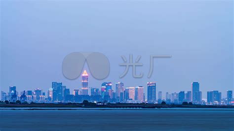 江苏省南通电视塔城市夜景视频素材_ID:VCG2217154897-VCG.COM