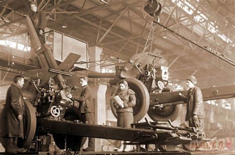 卫国战争（二战）时期的苏联兵工厂历史照片一组|卫国战争|兵工厂|苏联_新浪新闻