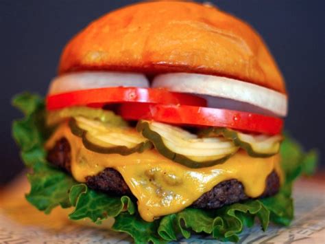 汉堡包图片-美味的芝麻牛肉汉堡包素材-高清图片-摄影照片-寻图免费打包下载