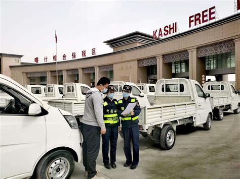 新疆喀什：戍边民警护航牧民转场-警察与法治官网