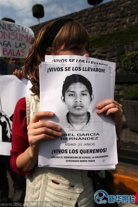 墨西哥民众持续为43名失踪学生游行抗议（高清组图）|抗议|墨西哥城_凤凰资讯