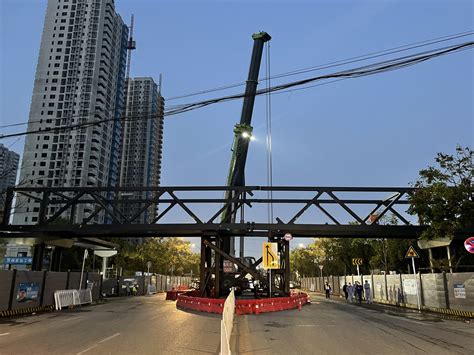【钢结构分公司】攻坚正当时 | 漓湘路人行天桥主桥完成吊装_湖南省第六工程有限公司