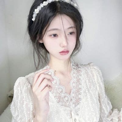 甜美女生头像有点泪