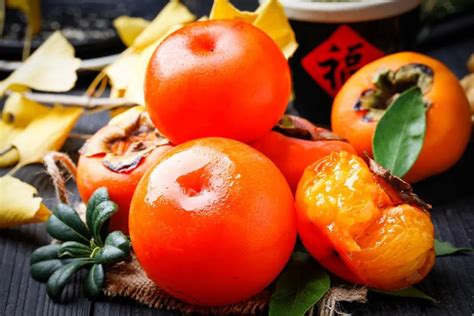“一个柿子十副药”，又见柿子成熟时，怎么吃才健康