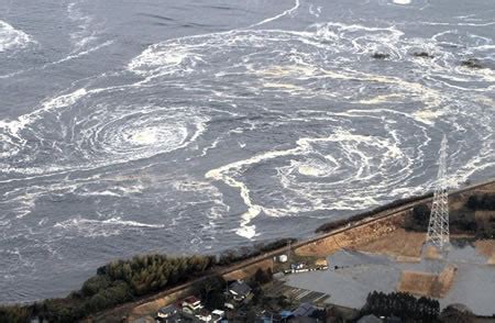 2011年3月11日日本东海岸发生9级大地震并引发海啸 - 历史上的今天