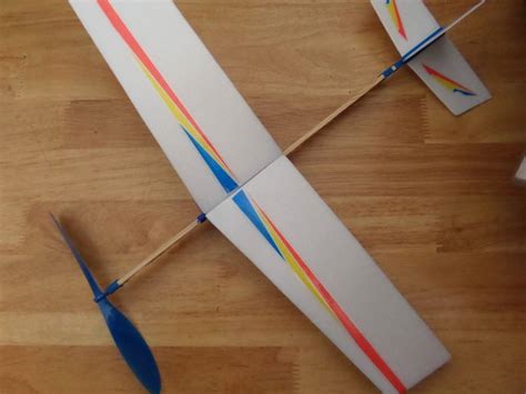皮筋航模轻骑士橡皮筋动力滑翔飞机拼装模型学生益智小科技玩具-淘宝网