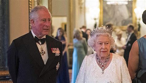 娱乐 _ 98岁菲利普亲王证实与英国女王分居，72年婚姻走到最后竟是断舍离