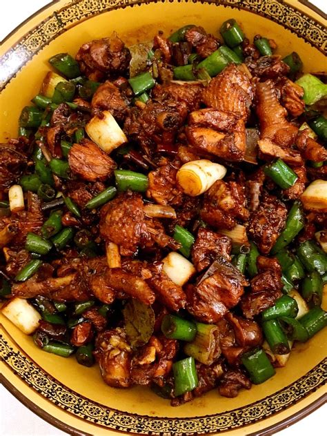 【家常版椰子鸡火锅的做法步骤图，怎么做好吃】肉肉滴油油_下厨房