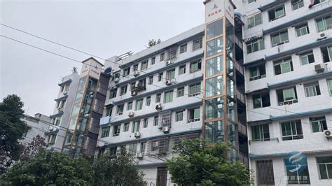 四川富顺开展既有多层住宅增设电梯工作 已为老旧小区增设电梯33部