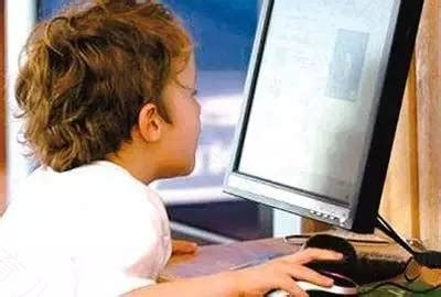 宝宝何时可以玩电脑 - 育儿知识