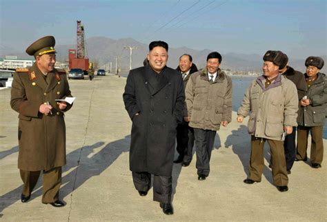 朝鲜举行最高人民会议 金正日金正恩缺席--军事--人民网