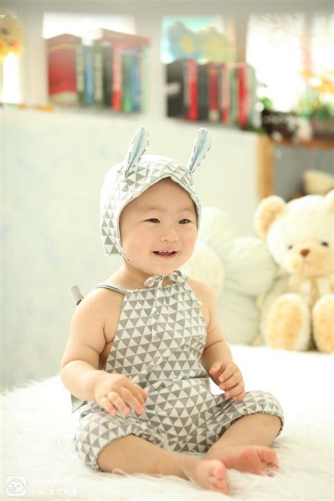 朝鲜婴儿摄影图片-朝鲜婴儿摄影作品-千库网
