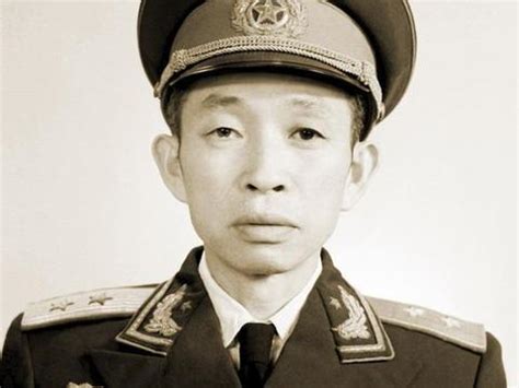 吴焕先的一位秘书，成最年轻的开国中将，晚年进入中央军委|张池明|吴焕先|政委_新浪新闻