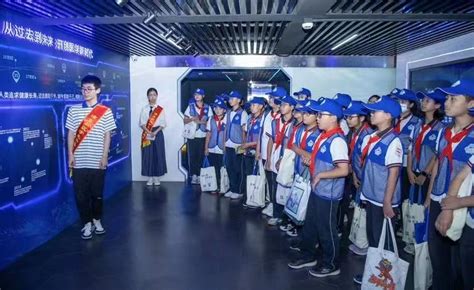 [浦东]进才南校:2019第五届上海创客新星浦东赛事在学校成功举行-教育频道-东方网