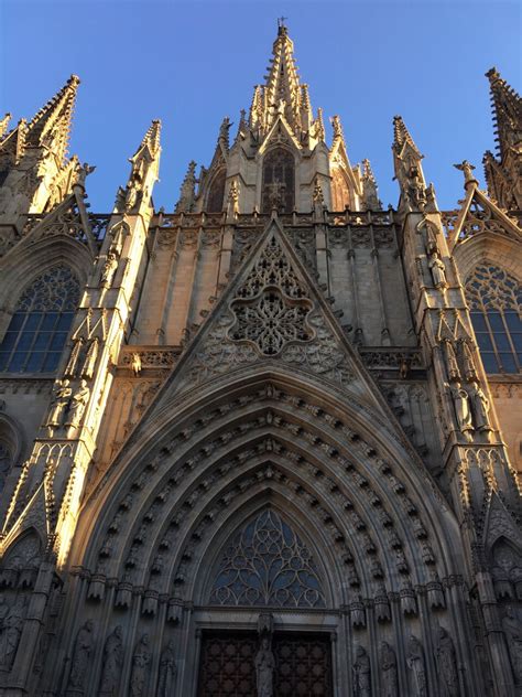 巴塞罗那圣家堂——被誉为“上帝的建筑师”安东尼·高迪·科尔内特的遗|高迪|科尔内特|圣家堂_新浪新闻