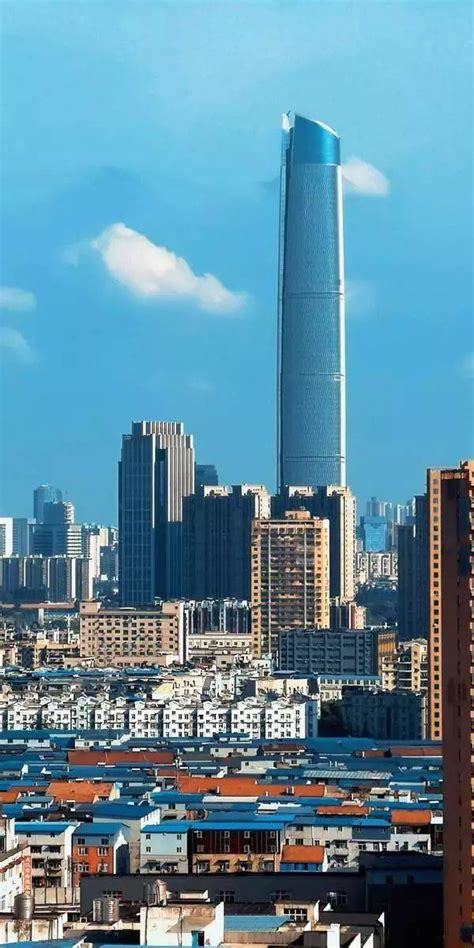 武汉黄昏高楼街景高清图片下载-正版图片500636509-摄图网
