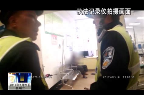 男子持刀闯入医院 民警迅速制服_精彩视频_贺州新闻网