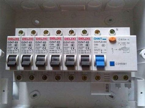 电工知识：断路器漏电保护器如何接线，是左零右火还是左火右零？