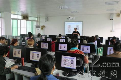 南宁市一职校开办社区教育计算机培训班_广西八桂职教网--有职教的地方就有我们!