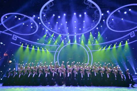 我院80名优秀学生参加河南卫视2017年春节联欢晚会-郑州工程技术学院音乐舞蹈学院