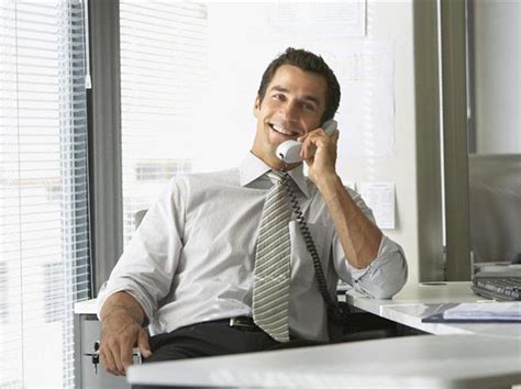 怎样给客户打邀约电话 话术-怎样打电话邀约客户介绍吊顶的话术
