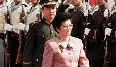 世界首位华人女总统，公开宣称自己是福建人，上台先把美军赶出国_【快资讯】