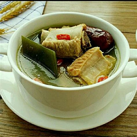 排骨汤的做法大全-排骨汤怎么炖最好喝-排骨汤的做法-正宗排骨汤的做法-饮食记