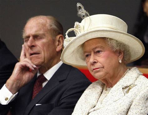 英国伊丽莎白女王向哈里王子和其未婚妻致以祝福_娱乐_腾讯网