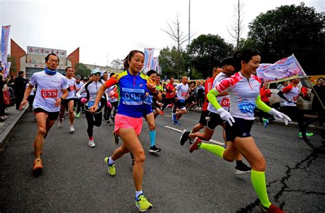 永州首届马拉松赛（半马）迎新开跑 605名跑者挑战自我_永州要闻_永州市人民政府